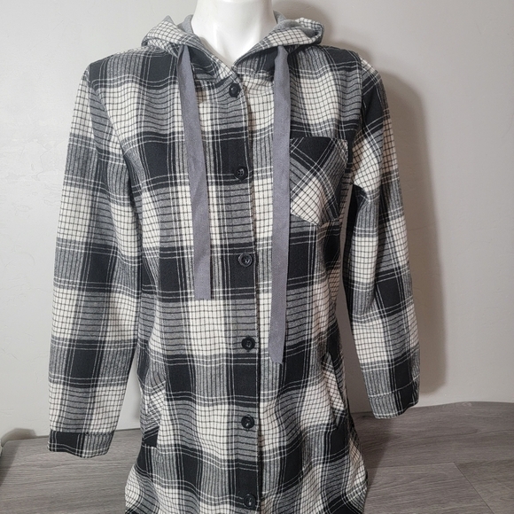 Grace Karin Black Gray Shirt‎ Plaid Size M Long Thick Front Pockets Buttoned - Picture 1 of 10
